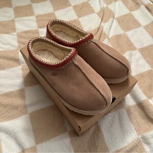 UGG Tasman Sand Sz 7 Women’s